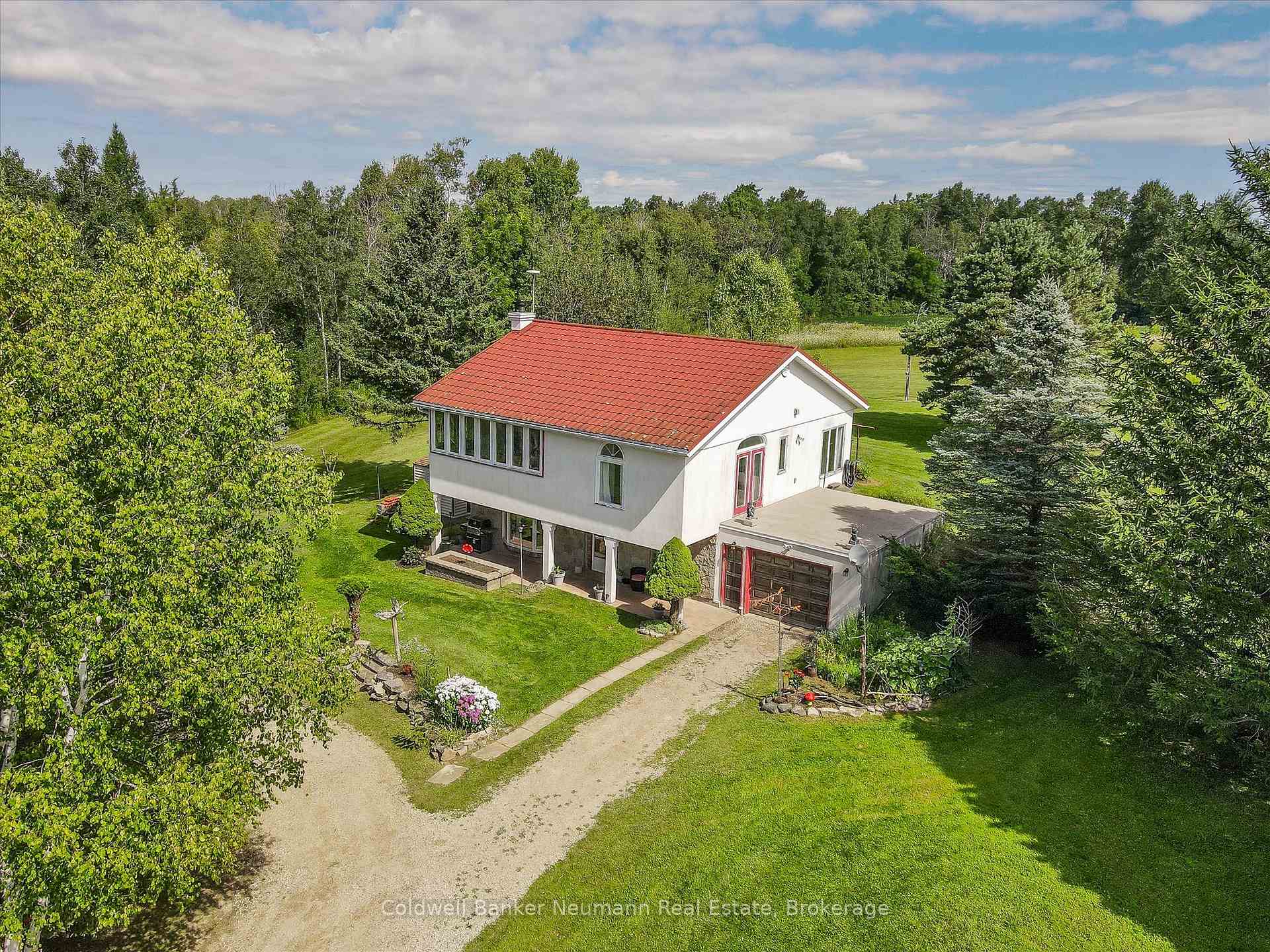 Photo 4 of 7530 Macpherson Lane, Puslinch, Rural Puslinch East — HOMEH
