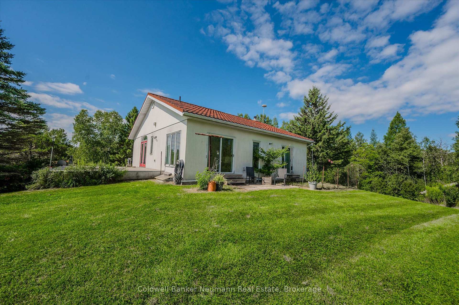Photo 7 of 7530 Macpherson Lane, Puslinch, Rural Puslinch East — HOMEH