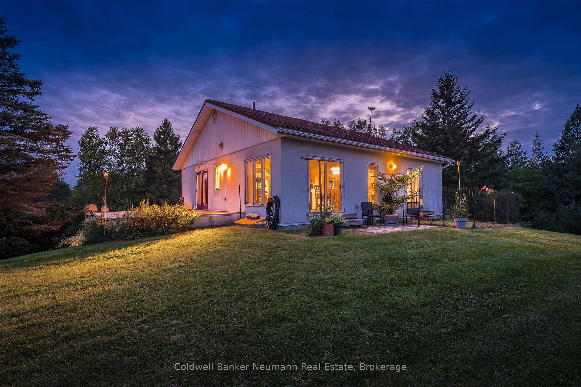 Photo 8 of 7530 Macpherson Lane, Puslinch, Rural Puslinch East — HOMEH