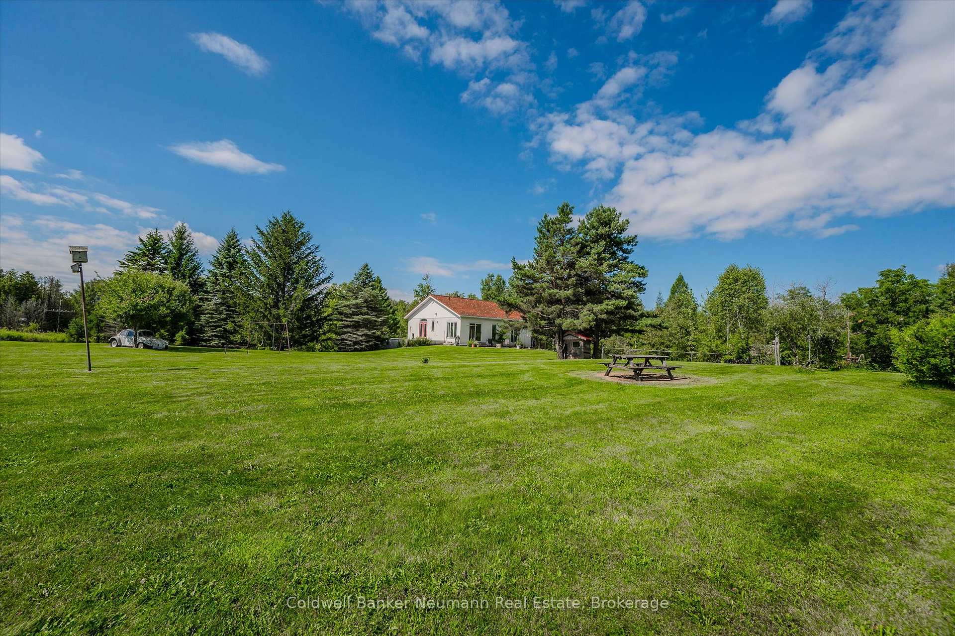 Photo 9 of 7530 Macpherson Lane, Puslinch, Rural Puslinch East — HOMEH