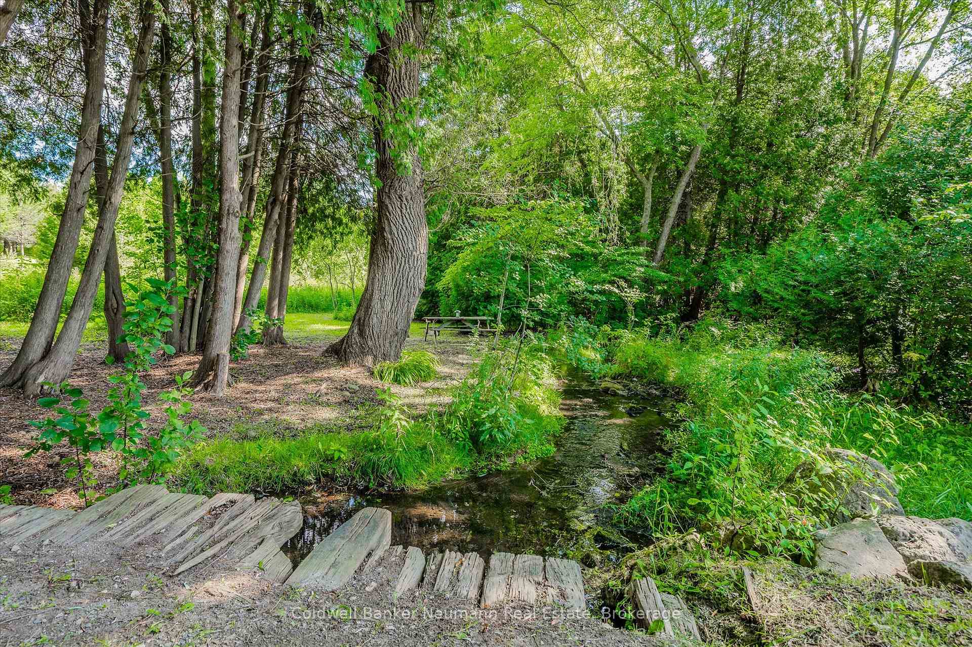 Photo 16 of 7530 Macpherson Lane, Puslinch, Rural Puslinch East — HOMEH