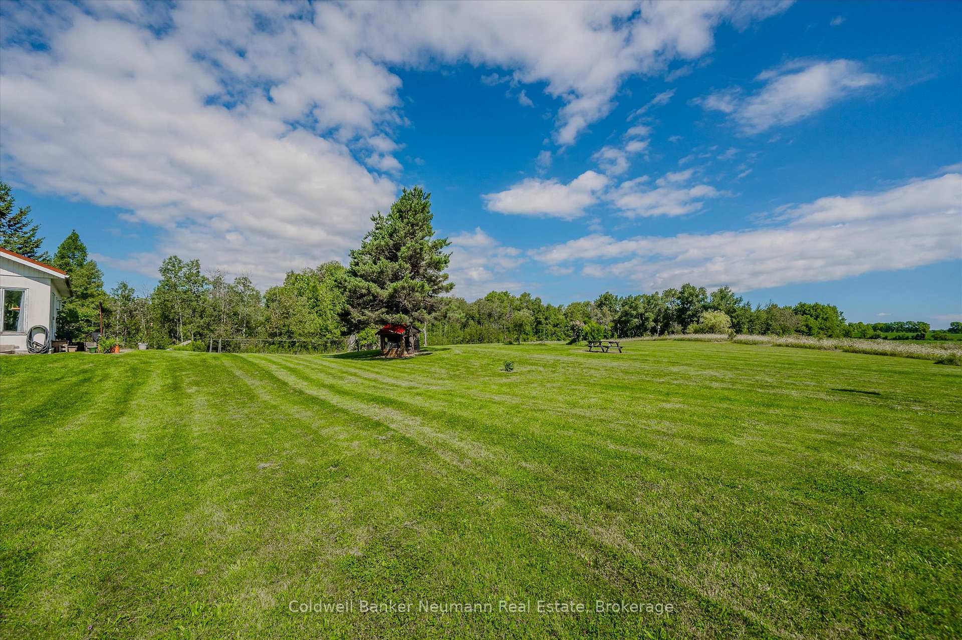 Photo 20 of 7530 Macpherson Lane, Puslinch, Rural Puslinch East — HOMEH