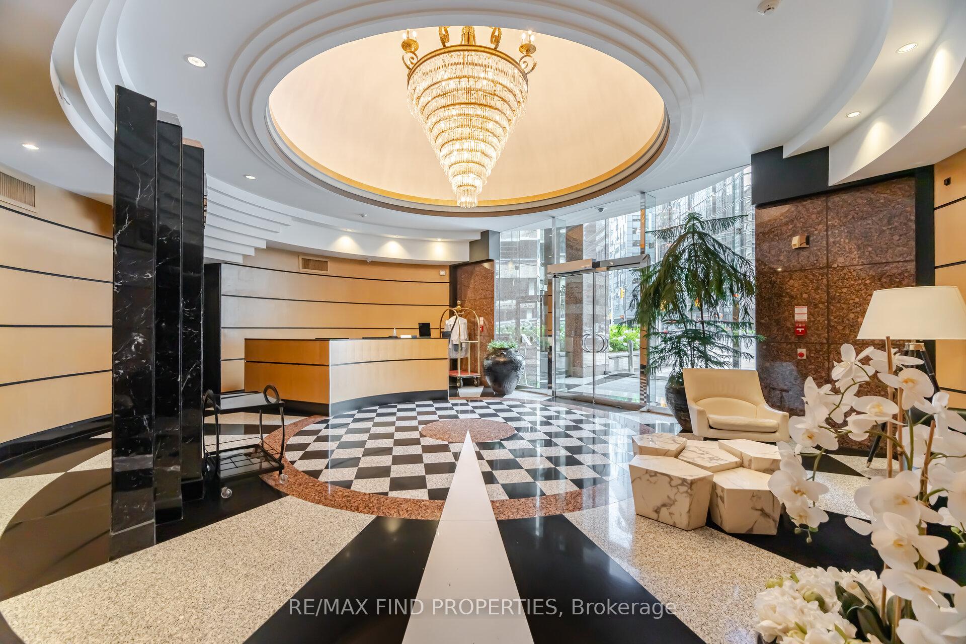 Photo 3 of Unit 1203, 33 University Avenue, Toronto, Waterfront Communities — HOMEH