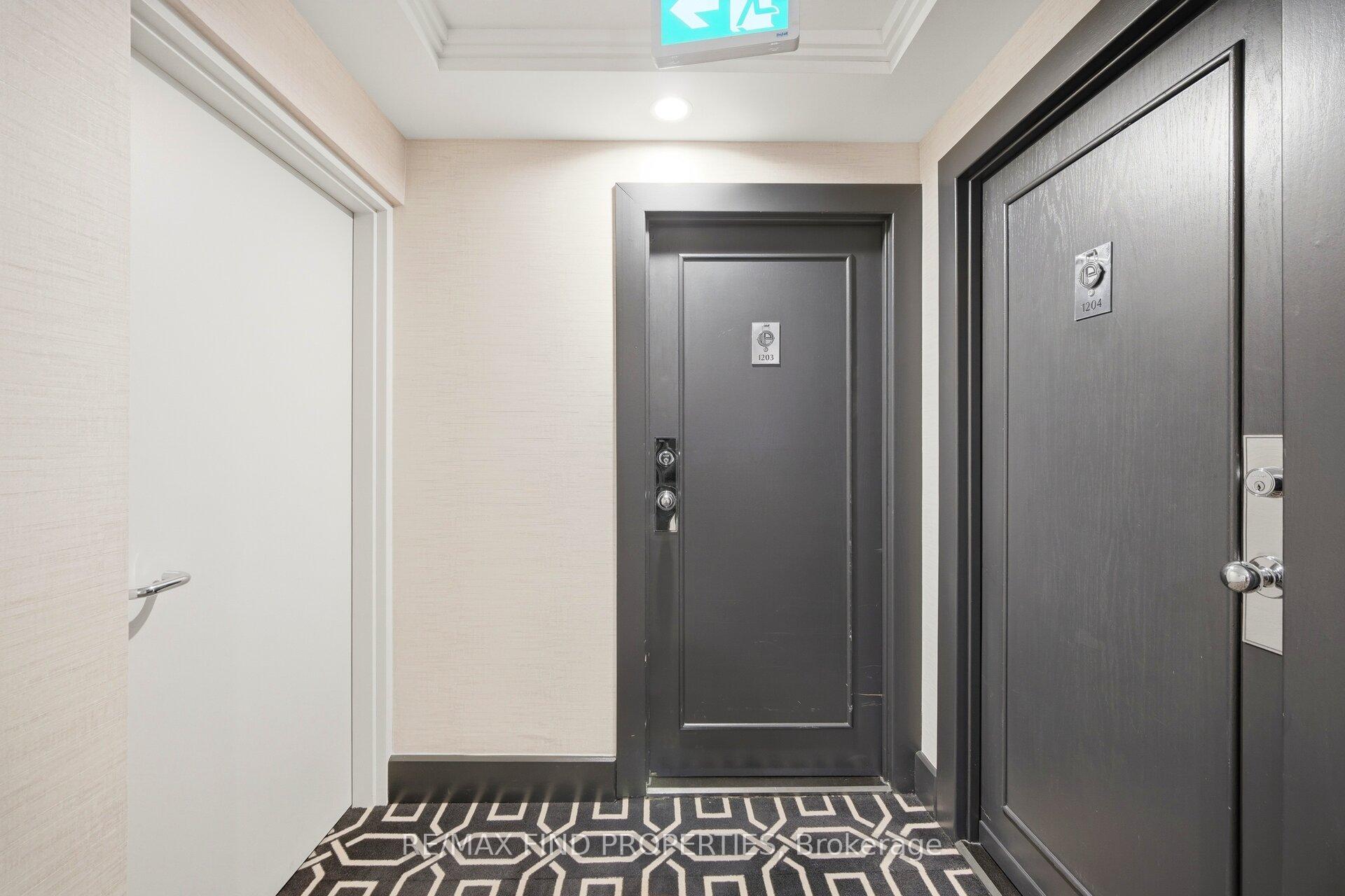 Photo 5 of Unit 1203, 33 University Avenue, Toronto, Waterfront Communities — HOMEH