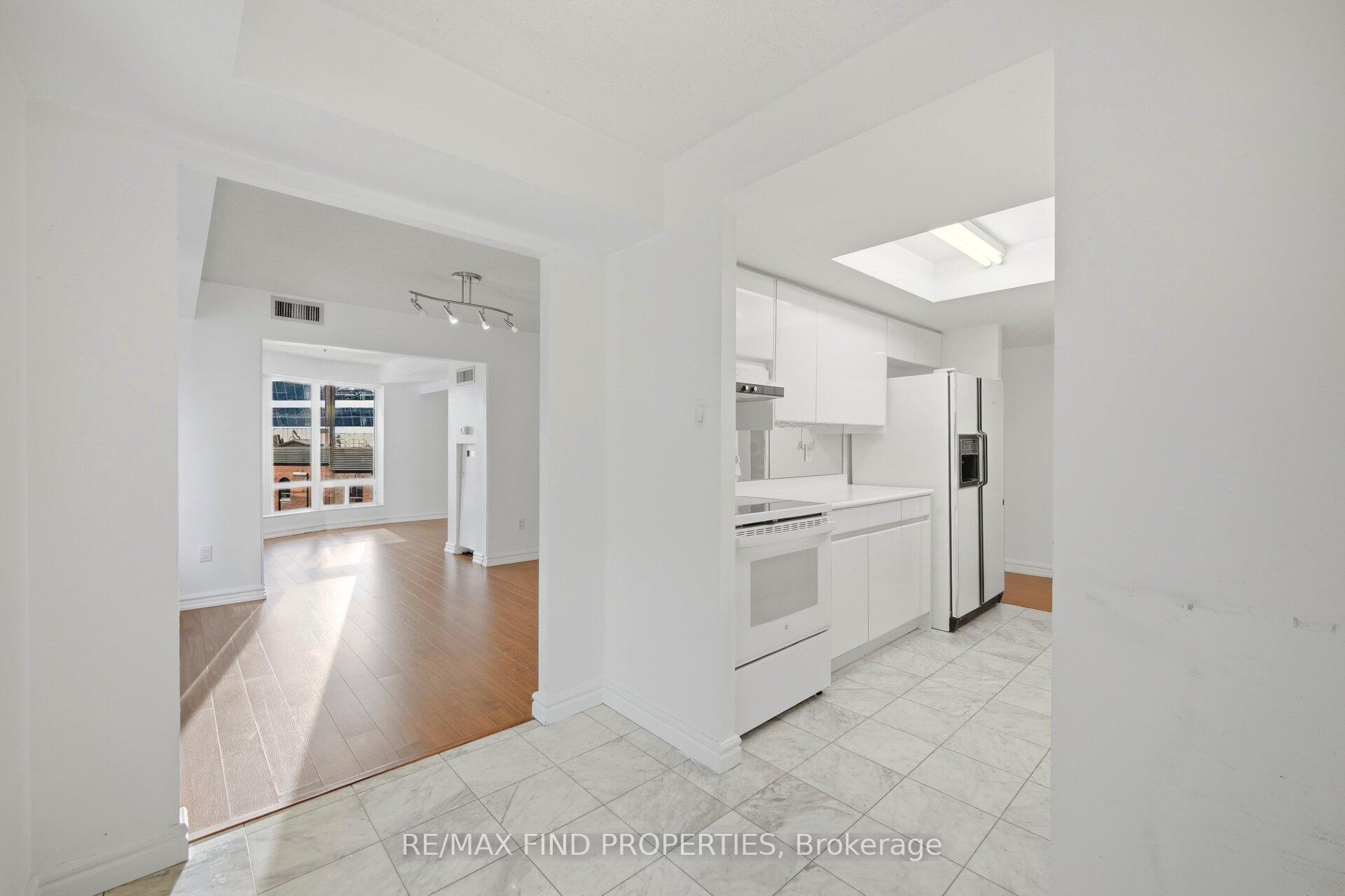 Photo 14 of Unit 1203, 33 University Avenue, Toronto, Waterfront Communities — HOMEH