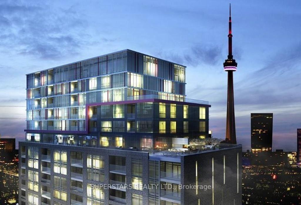 Front of Unit 413, 435 Richmond Street W