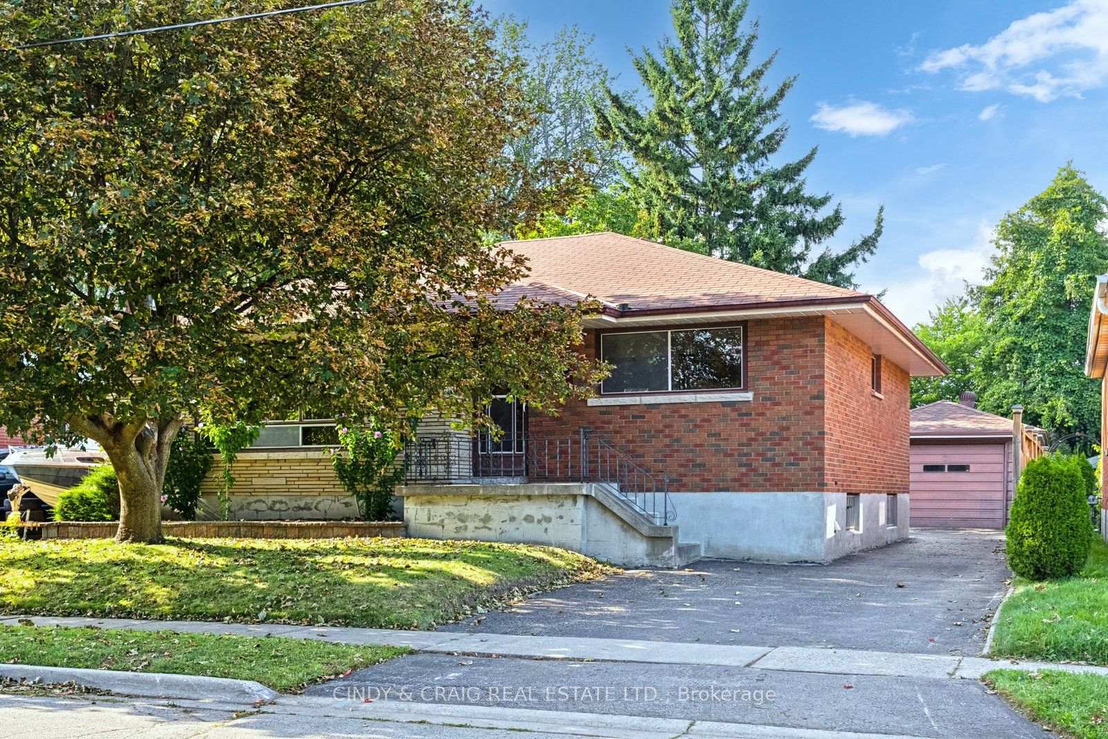 Photo 1 of 522 Dunkirk Avenue, Oshawa, Central — HOMEH