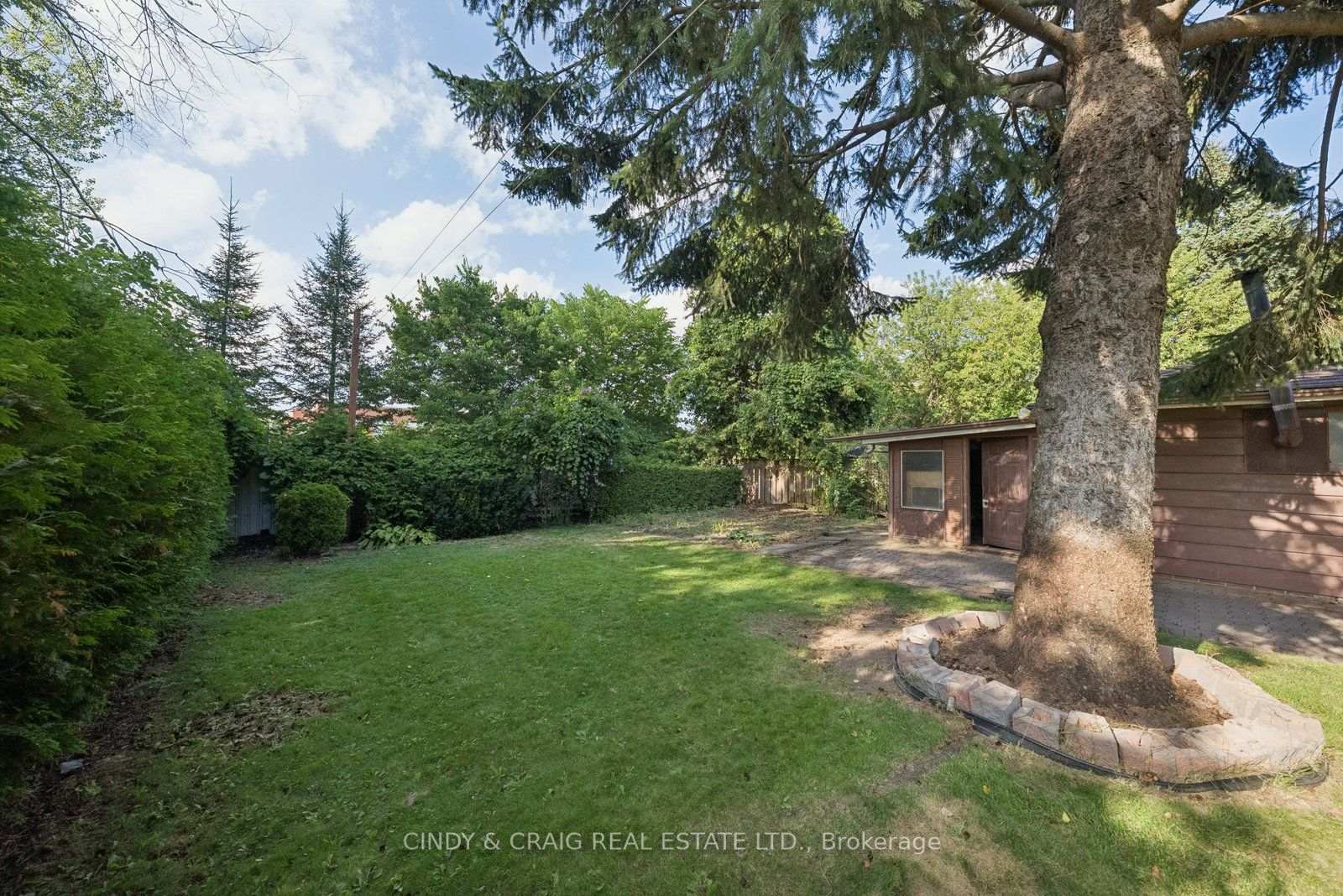 Photo 12 of 522 Dunkirk Avenue, Oshawa, Central — HOMEH
