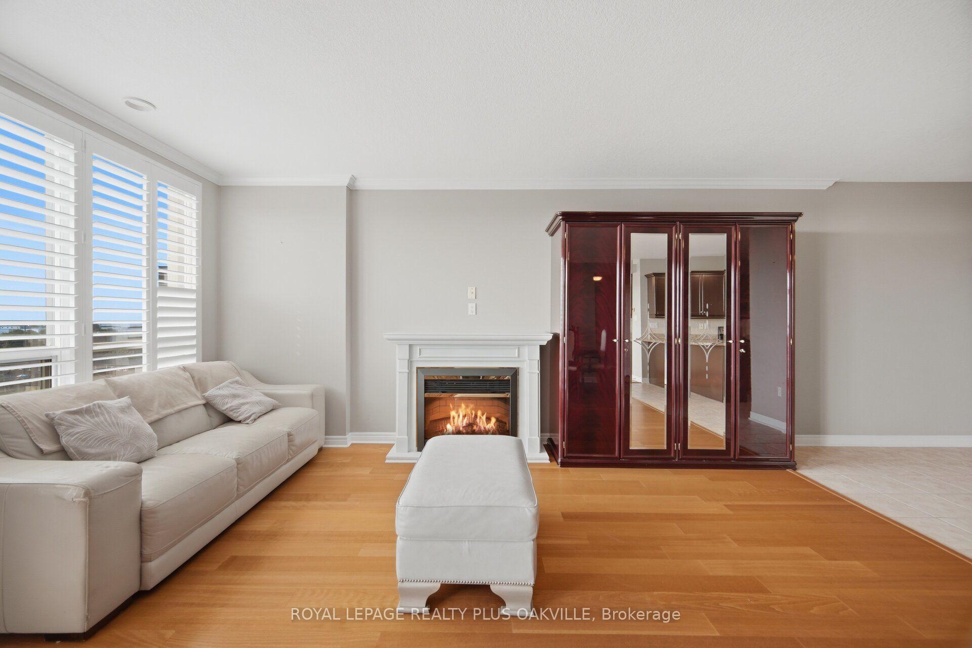 Photo 10 of Unit 601, 1998 Ironstone Drive, Burlington, Uptown — HOMEH