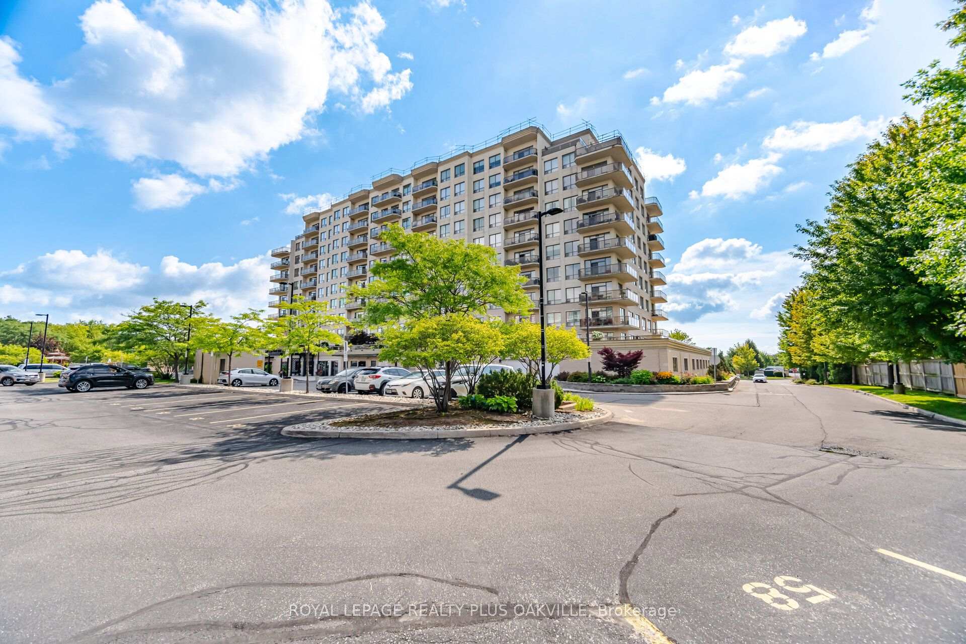 Photo 44 of Unit 601, 1998 Ironstone Drive, Burlington, Uptown — HOMEH