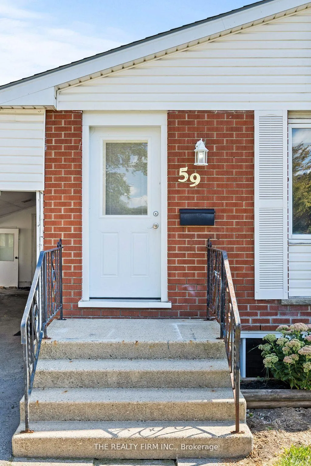 Photo 3 of 59 Joyce Street, St. Thomas — HOMEH