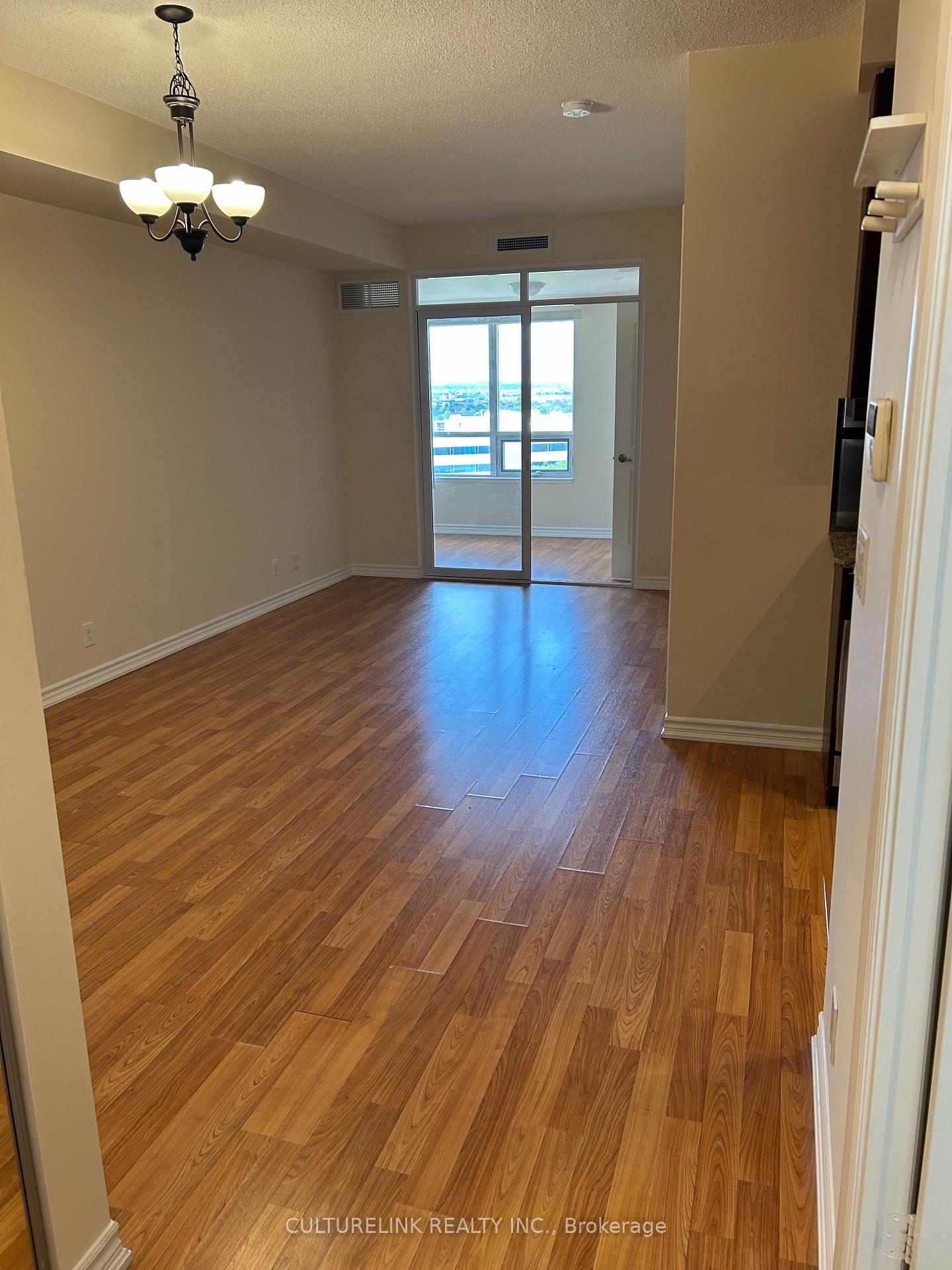 Photo 2 of Unit 1015, 9235 Jane Street, Vaughan, Maple — HOMEH