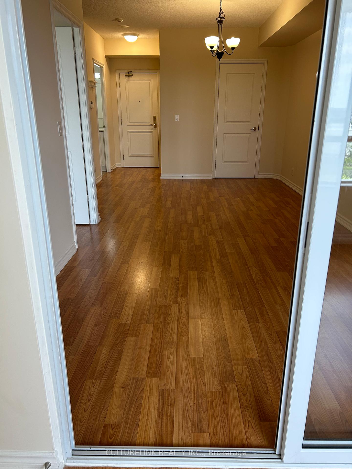 Photo 6 of Unit 1015, 9235 Jane Street, Vaughan, Maple — HOMEH