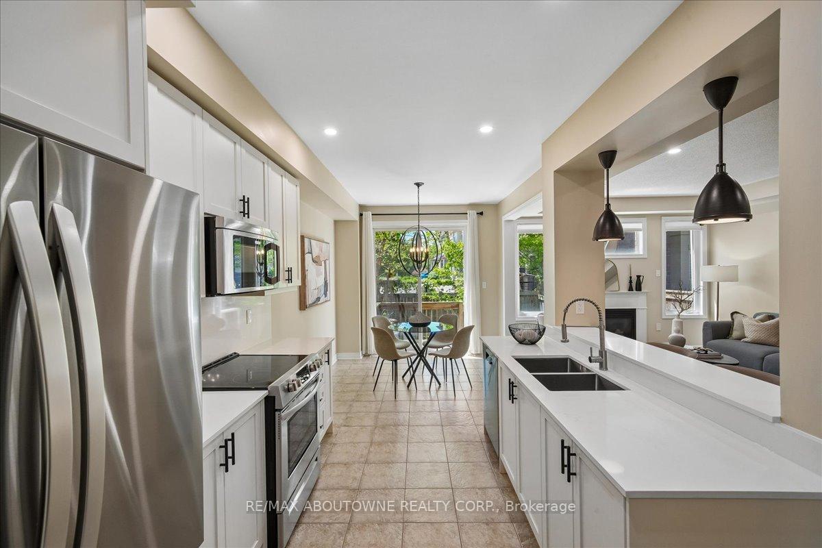 Photo 16 of 2020 Colonel William Parkway, Oakville, Bronte Creek — HOMEH