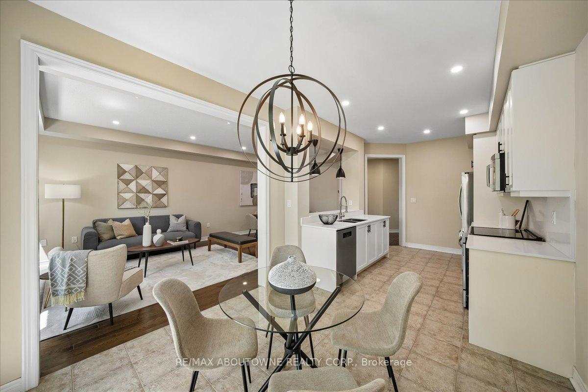 Photo 21 of 2020 Colonel William Parkway, Oakville, Bronte Creek — HOMEH