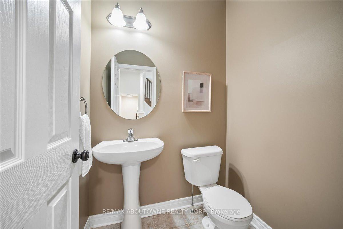 Photo 22 of 2020 Colonel William Parkway, Oakville, Bronte Creek — HOMEH
