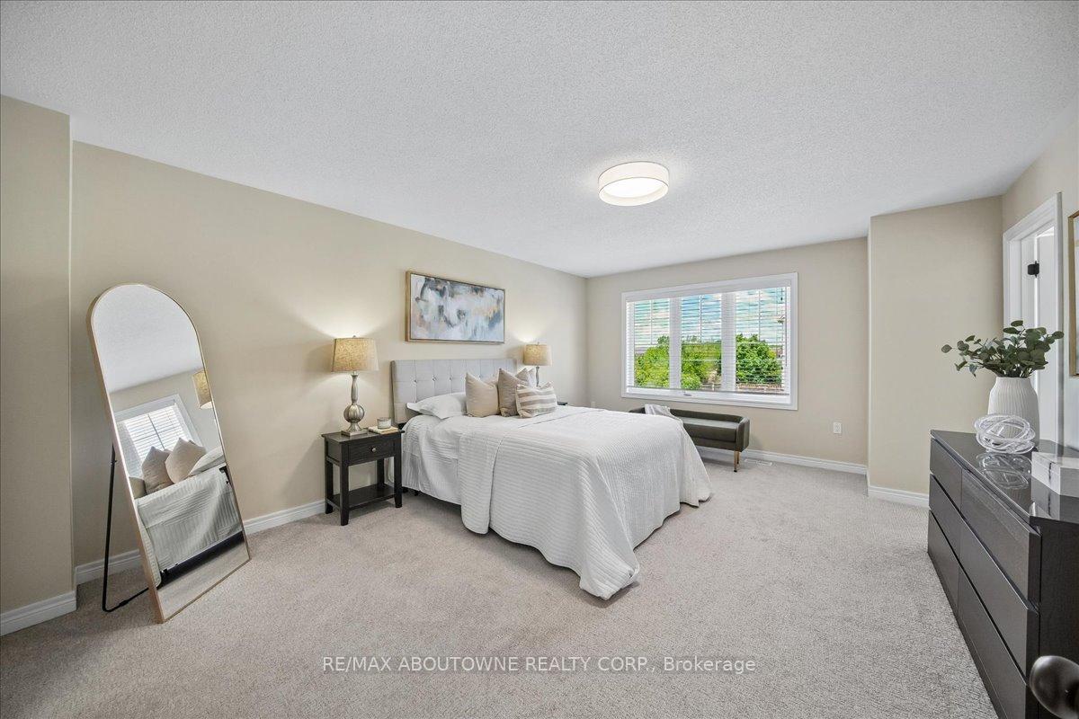 Photo 23 of 2020 Colonel William Parkway, Oakville, Bronte Creek — HOMEH
