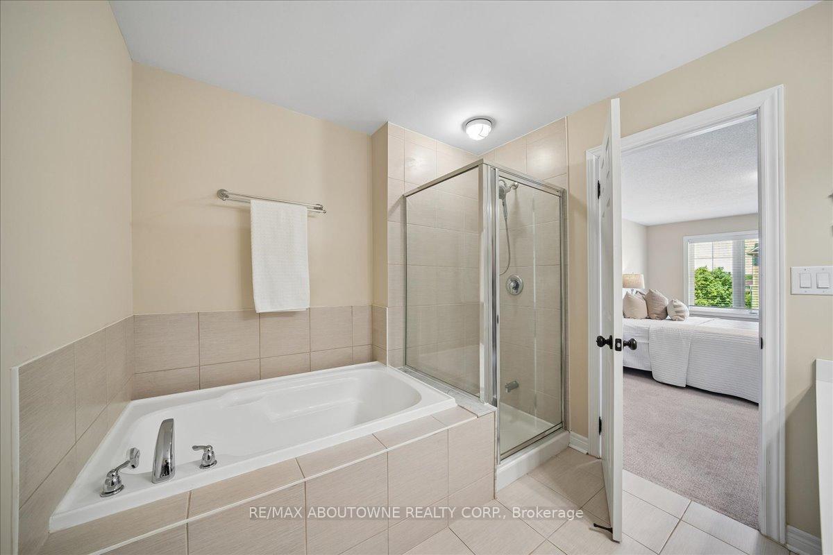 Photo 27 of 2020 Colonel William Parkway, Oakville, Bronte Creek — HOMEH