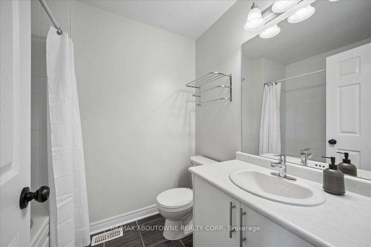 Photo 30 of 2020 Colonel William Parkway, Oakville, Bronte Creek — HOMEH