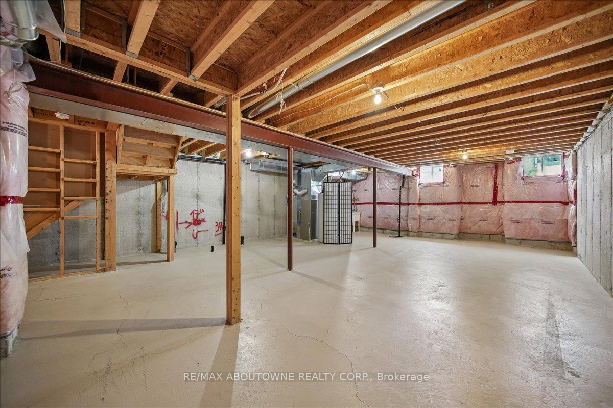 Photo 33 of 2020 Colonel William Parkway, Oakville, Bronte Creek — HOMEH