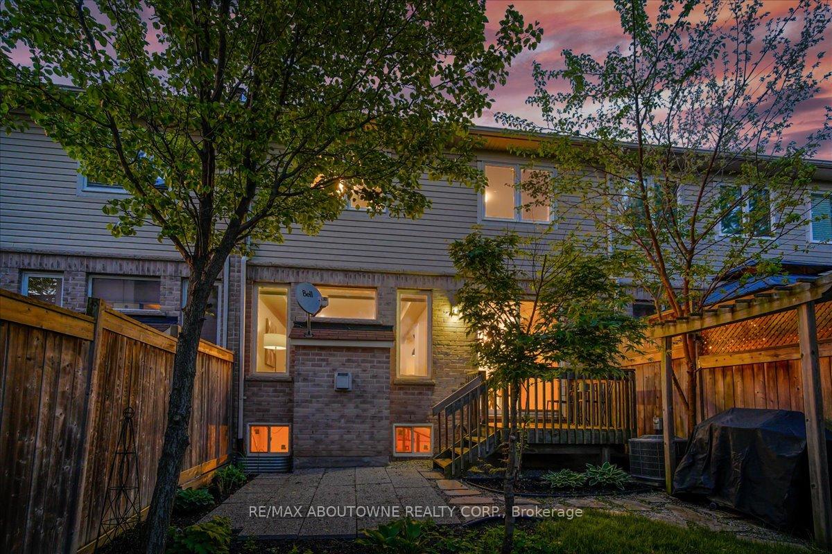 Photo 37 of 2020 Colonel William Parkway, Oakville, Bronte Creek — HOMEH