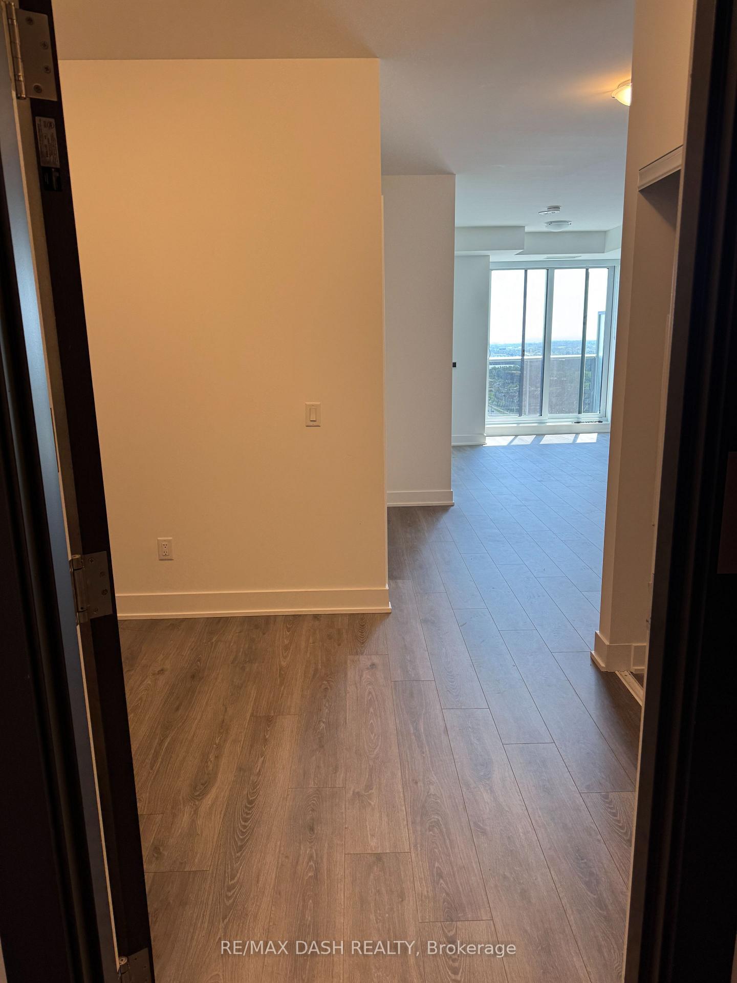 Photo 2 of Unit 631, 2545 Simcoe Street N, Oshawa, Windfields — HOMEH