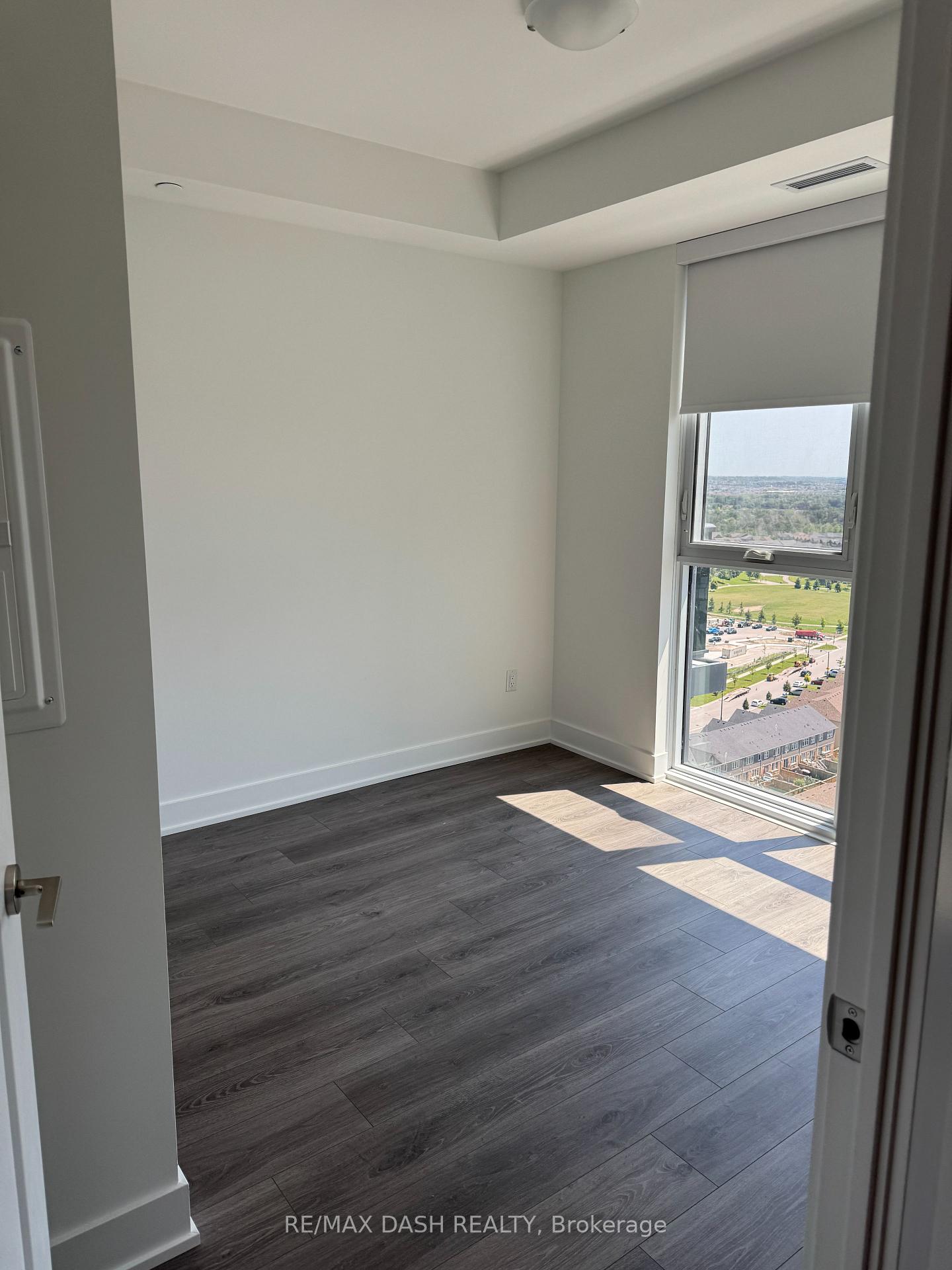 Photo 8 of Unit 631, 2545 Simcoe Street N, Oshawa, Windfields — HOMEH