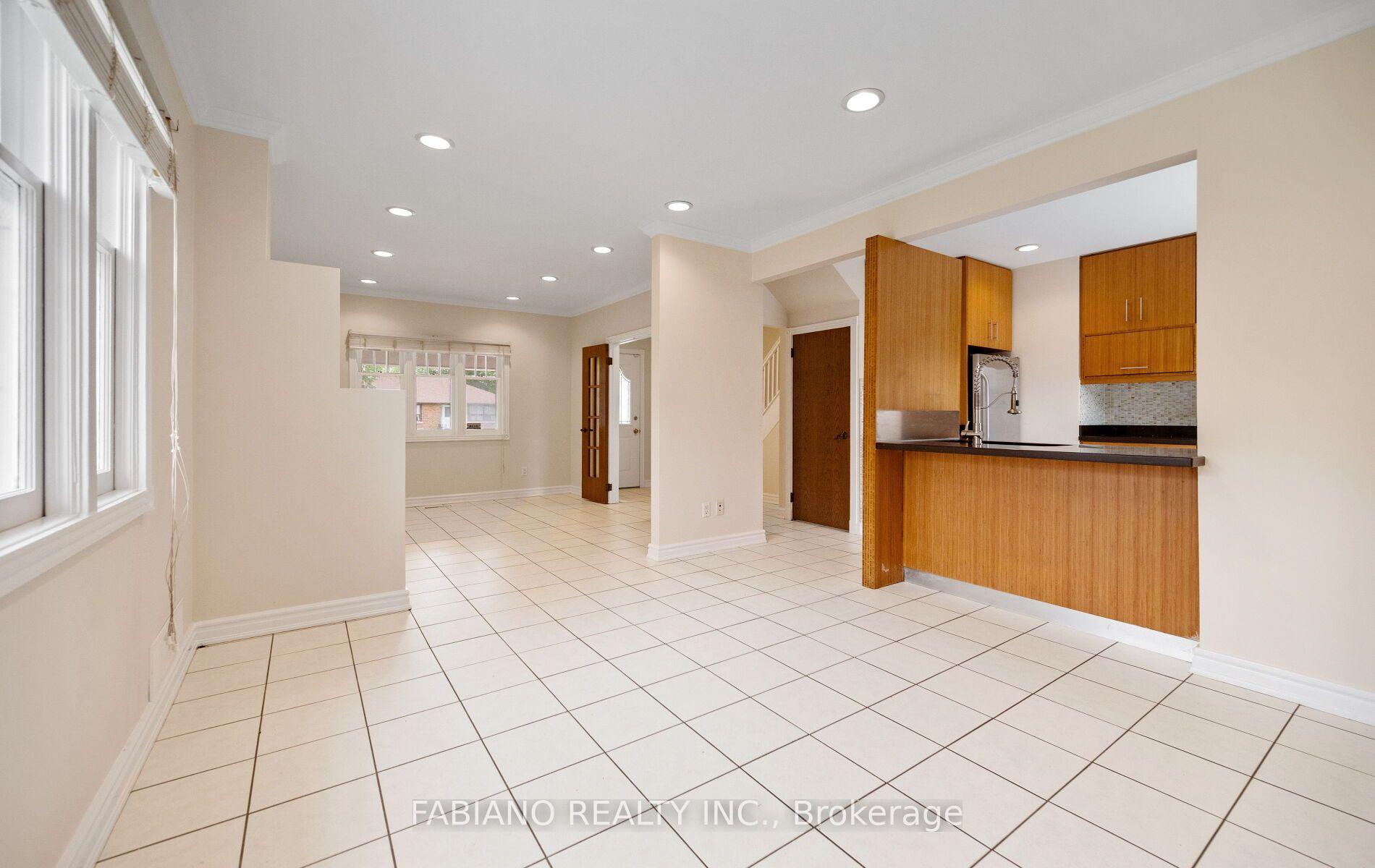 Photo 10 of 7872 Kipling Avenue, Vaughan, West Woodbridge — HOMEH