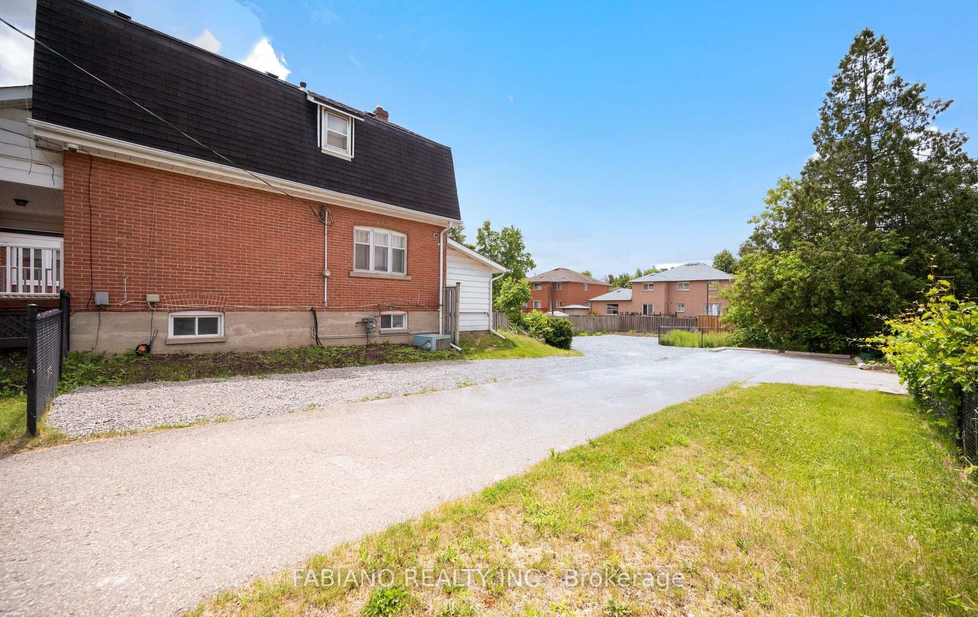 Photo 42 of 7872 Kipling Avenue, Vaughan, West Woodbridge — HOMEH