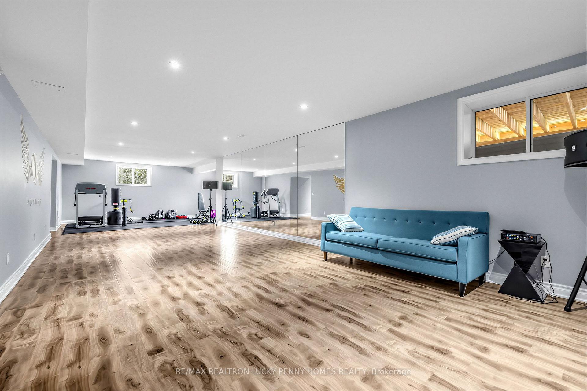 Photo 36 of 18 Walnut Glen Place, Markham, Devil's Elbow — HOMEH