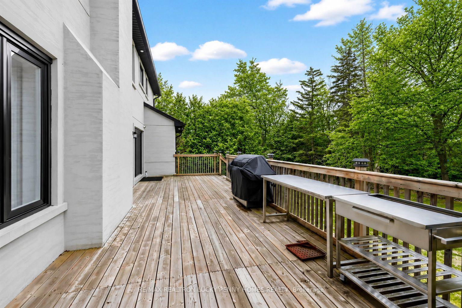 Photo 38 of 18 Walnut Glen Place, Markham, Devil's Elbow — HOMEH