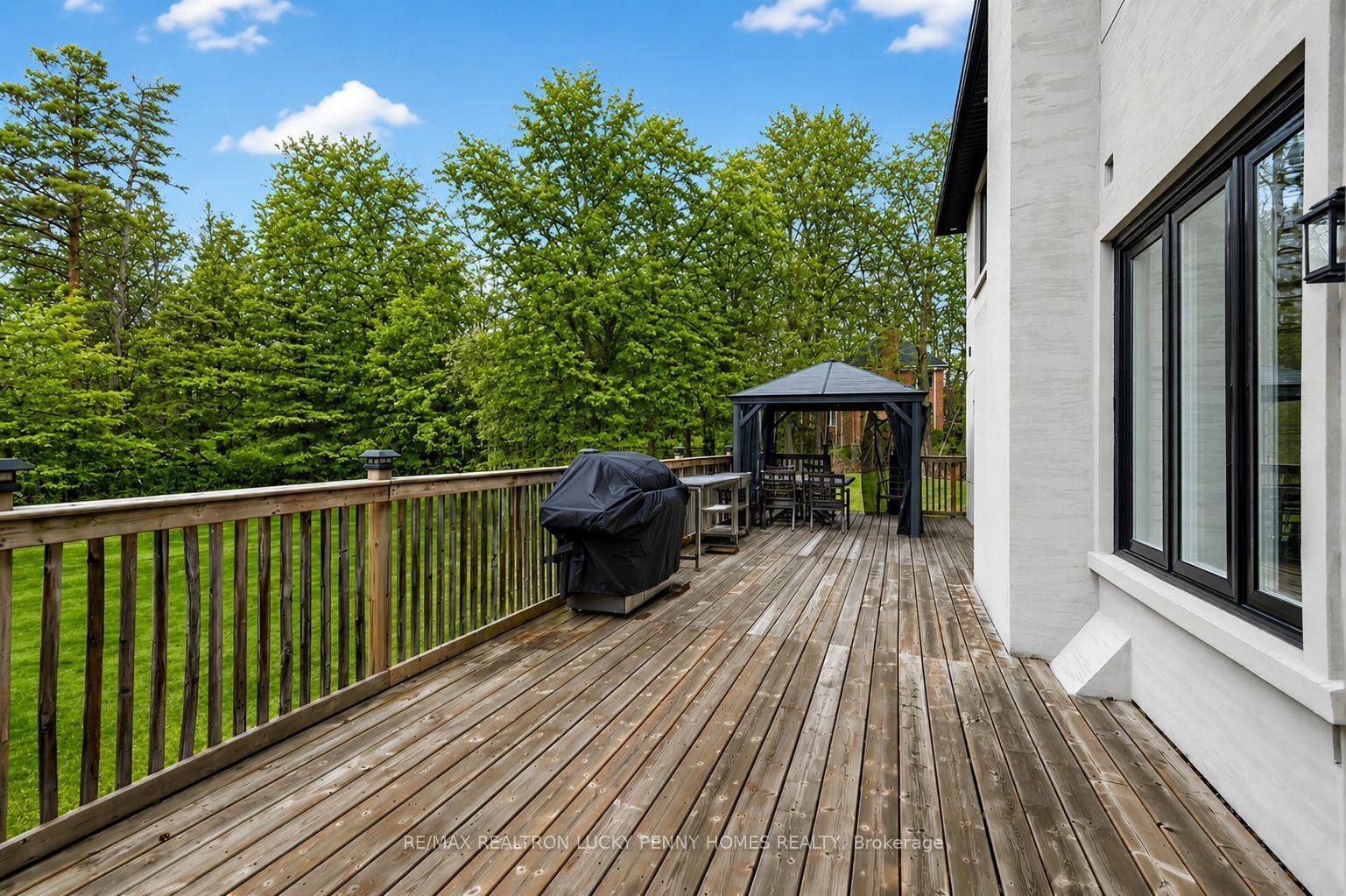 Photo 39 of 18 Walnut Glen Place, Markham, Devil's Elbow — HOMEH