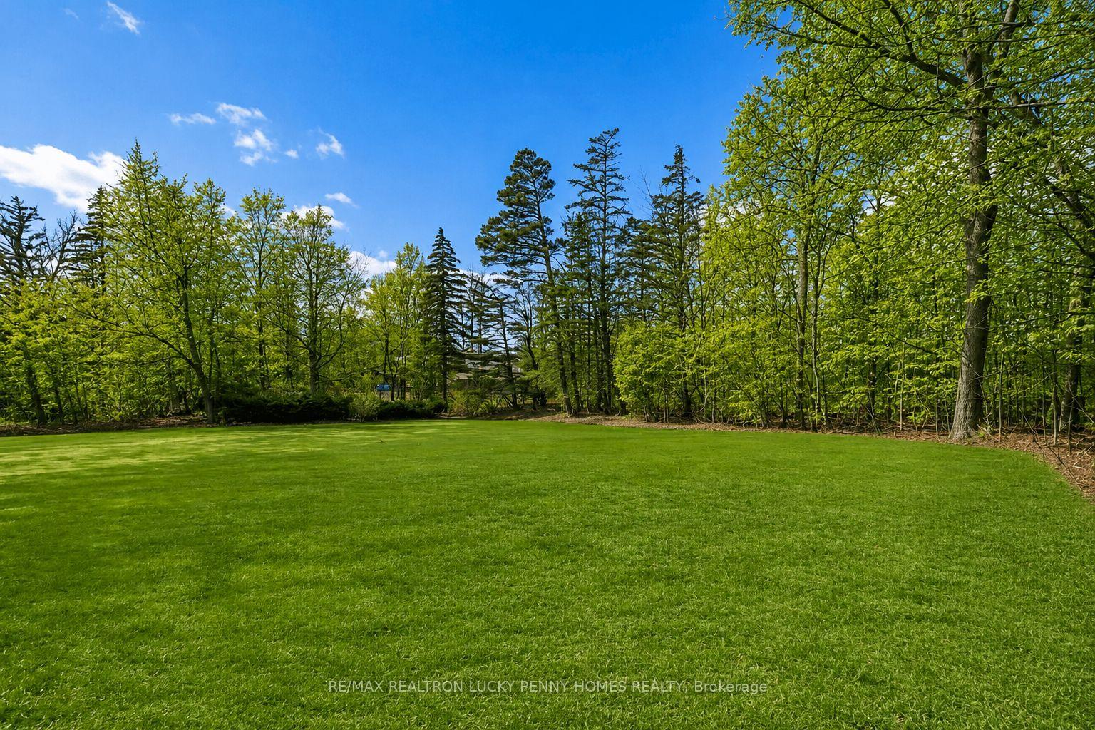 Photo 42 of 18 Walnut Glen Place, Markham, Devil's Elbow — HOMEH
