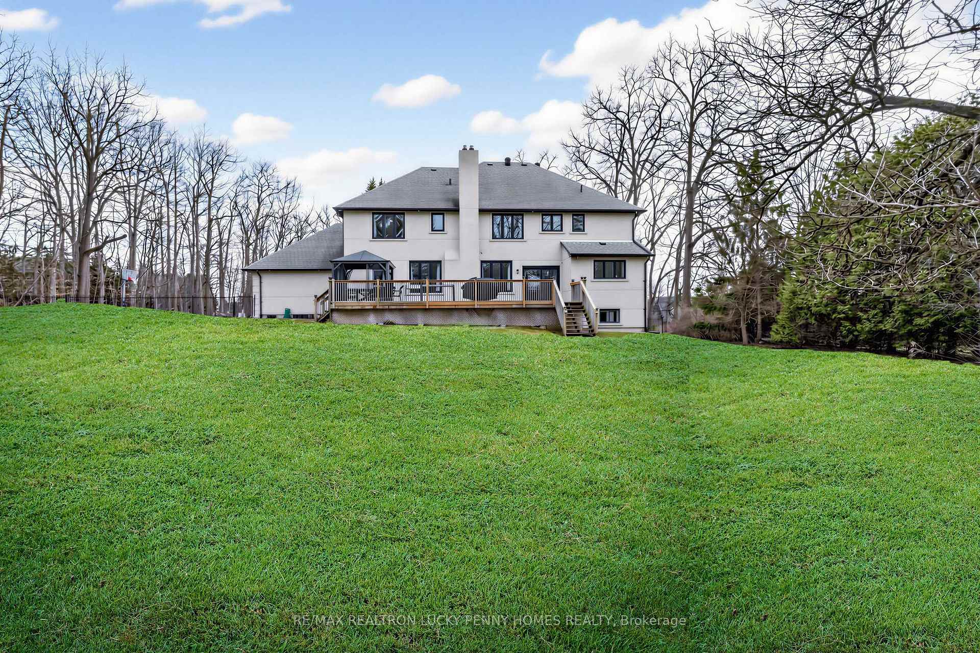 Photo 43 of 18 Walnut Glen Place, Markham, Devil's Elbow — HOMEH