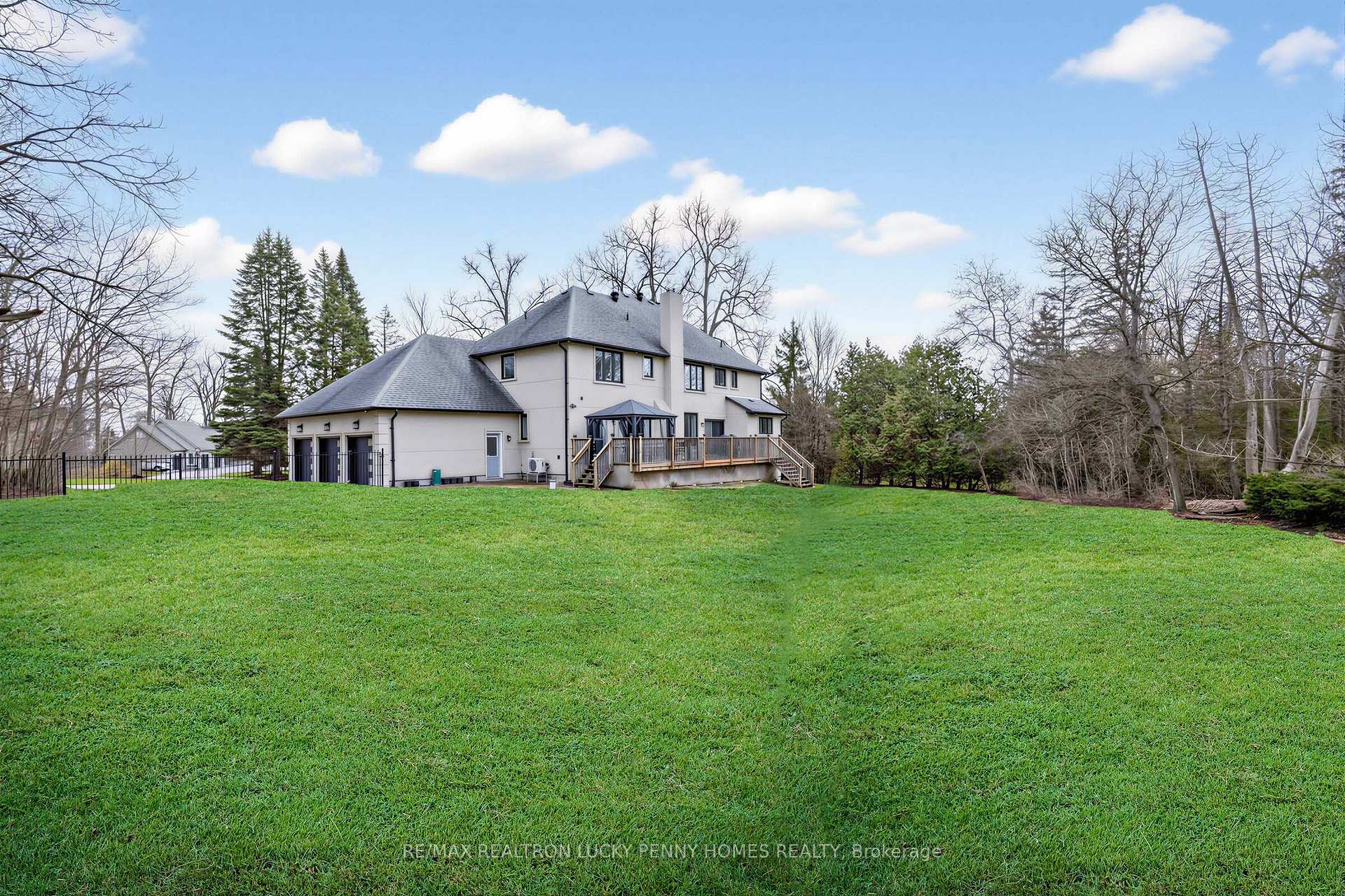 Photo 44 of 18 Walnut Glen Place, Markham, Devil's Elbow — HOMEH