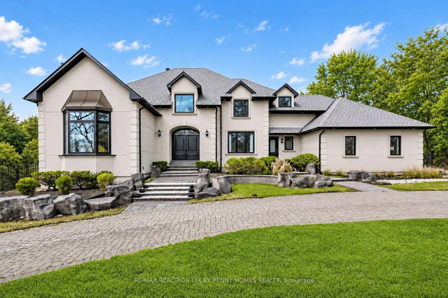 Photo of 18 Walnut Glen Place