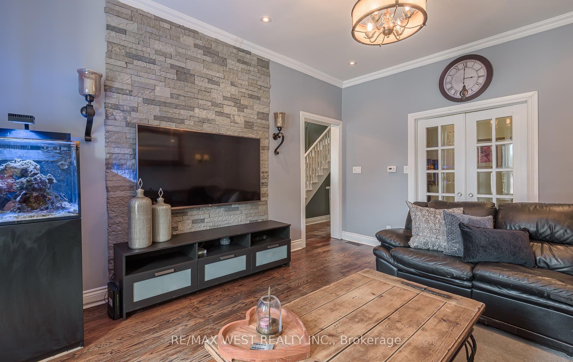 Photo 12 of 37 Main Street N, Halton Hills, Acton — HOMEH