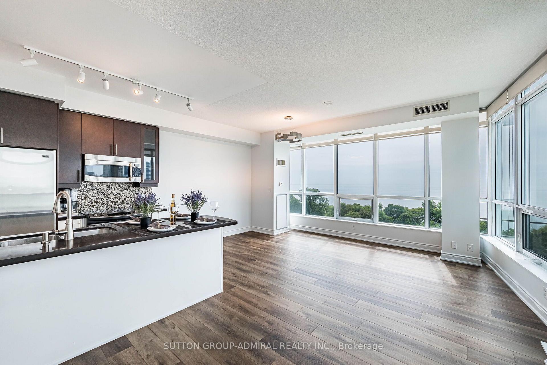 Photo 11 of Unit 803, 1900 Lake Shore Boulevard W, Toronto, South Parkdale — HOMEH