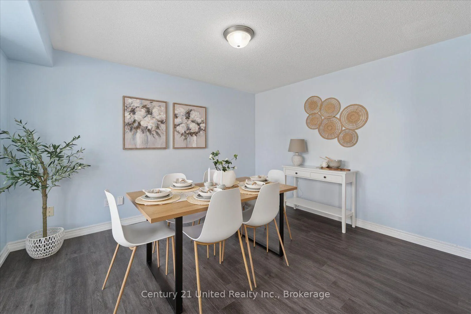 Photo 3 of 262 Bowen Drive, Peterborough, Northcrest Ward 5 — HOMEH