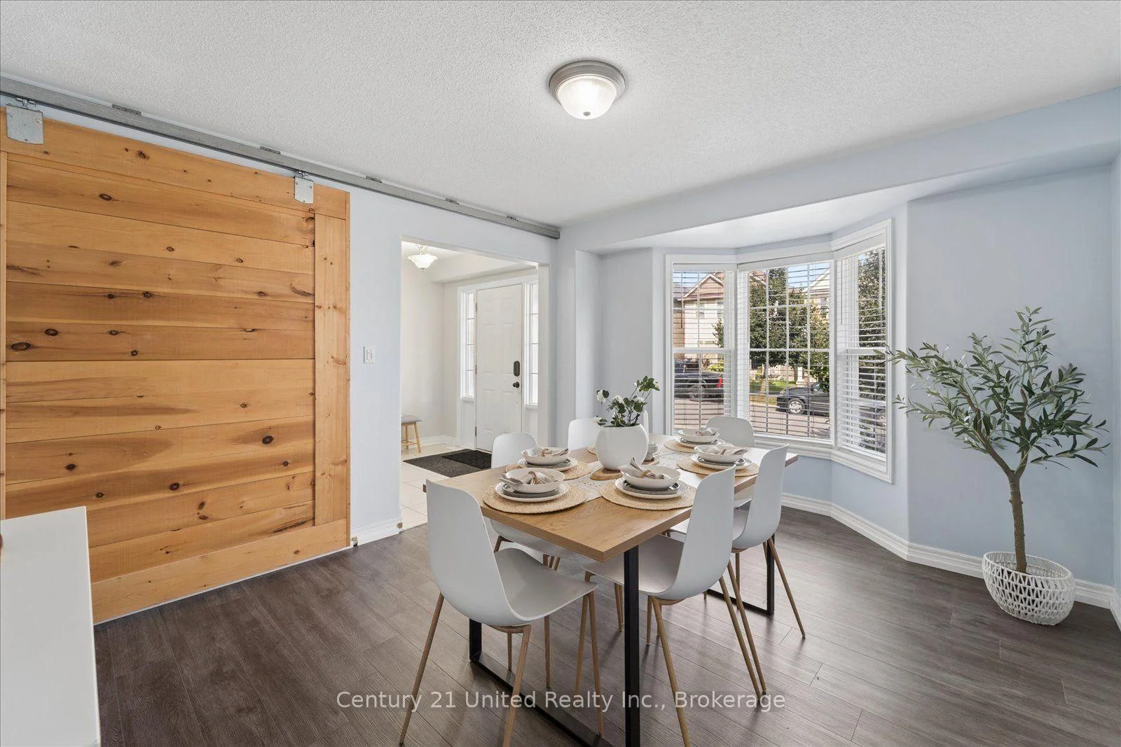 Photo 23 of 262 Bowen Drive, Peterborough, Northcrest Ward 5 — HOMEH
