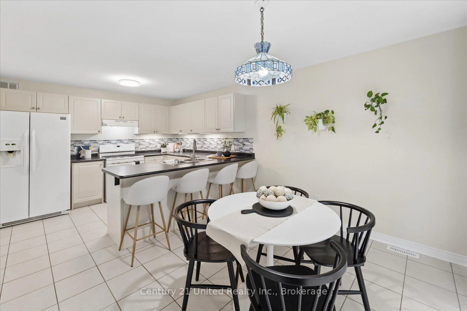 Photo 50 of 262 Bowen Drive, Peterborough, Northcrest Ward 5 — HOMEH