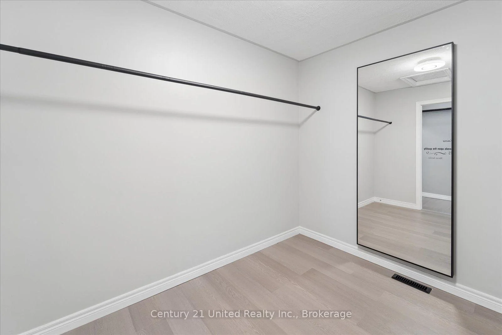 Photo 72 of 262 Bowen Drive, Peterborough, Northcrest Ward 5 — HOMEH