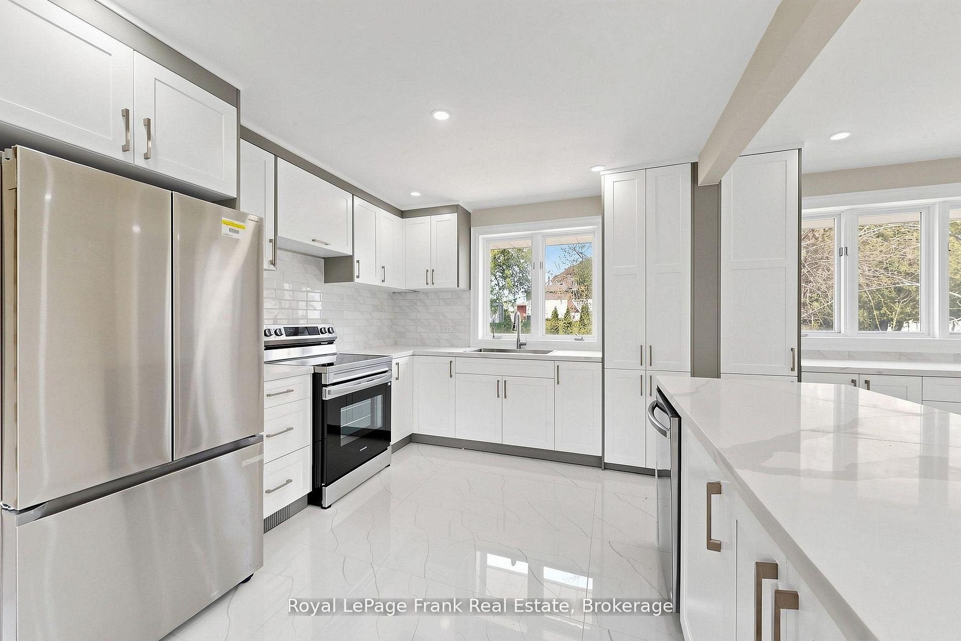 Photo 8 of 344 Rossland Road E, Oshawa, Centennial — HOMEH
