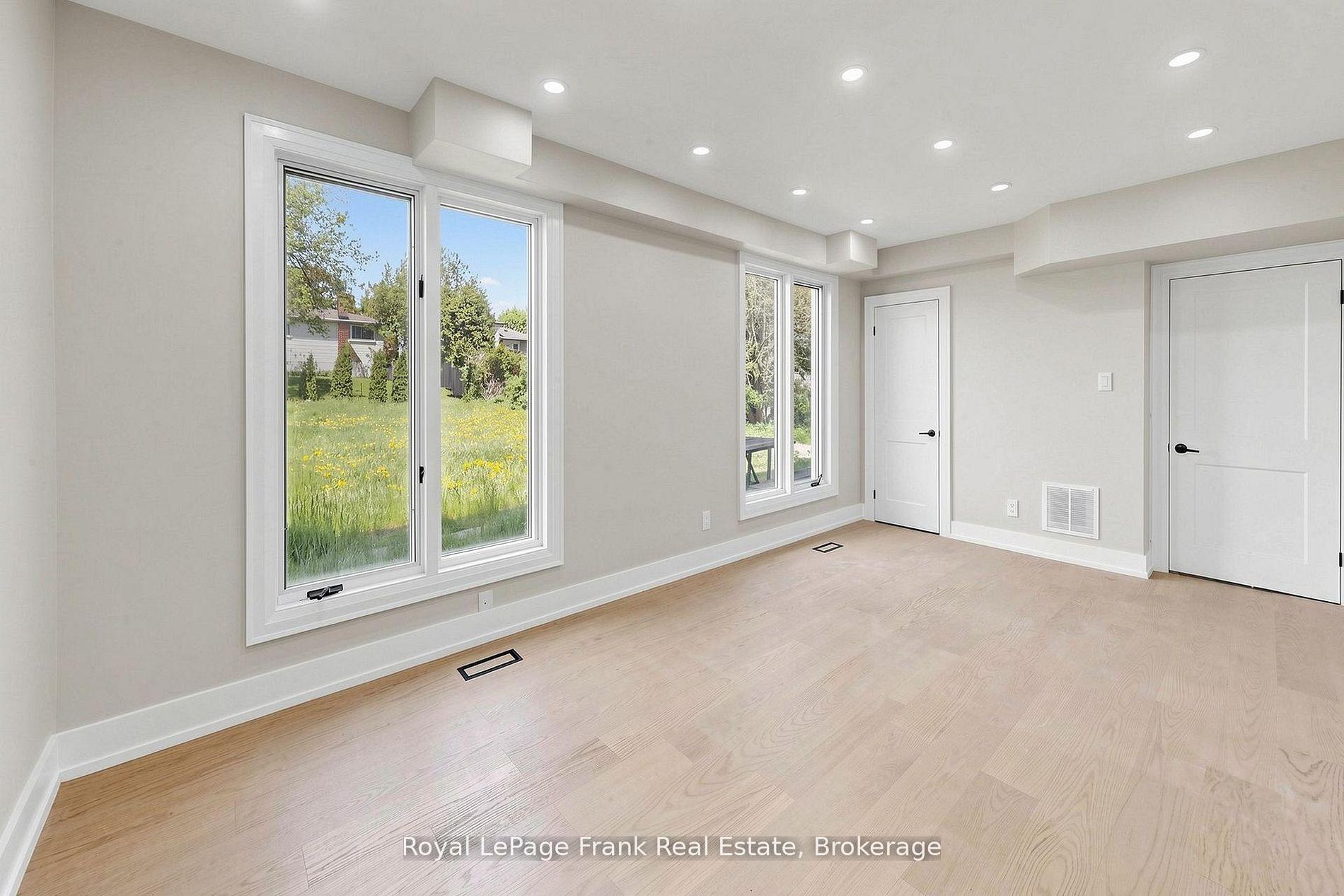Photo 15 of 344 Rossland Road E, Oshawa, Centennial — HOMEH