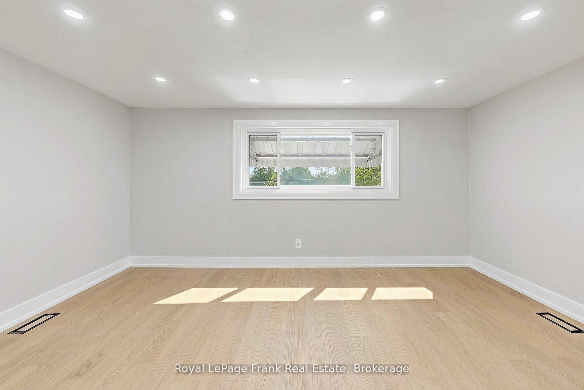 Photo 19 of 344 Rossland Road E, Oshawa, Centennial — HOMEH