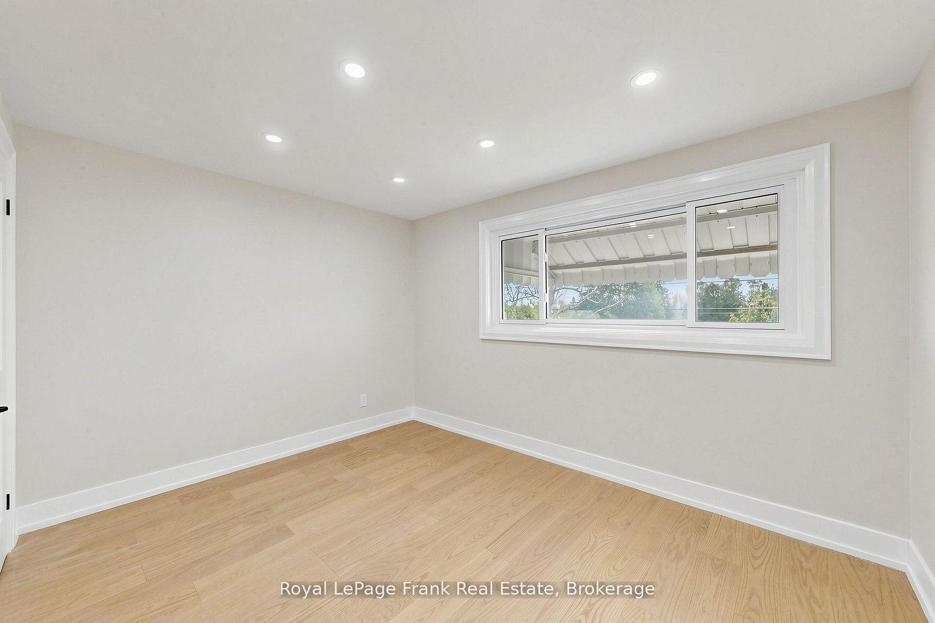 Photo 21 of 344 Rossland Road E, Oshawa, Centennial — HOMEH