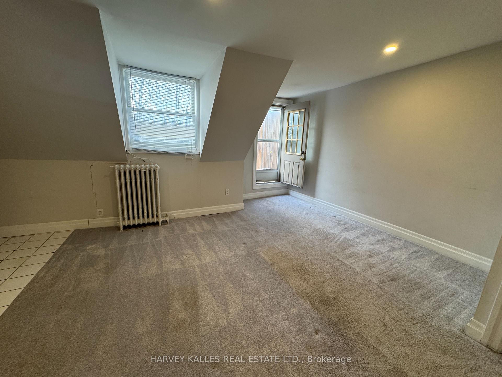 Photo 2 of Unit 301, 676 Huron Street, Toronto, The Annex — HOMEH