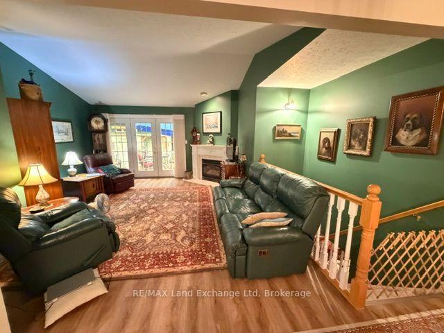 Photo 8 of 740 Scott Street W, North Perth, Listowel — HOMEH