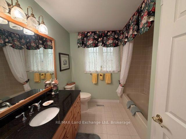 Photo 17 of 740 Scott Street W, North Perth, Listowel — HOMEH