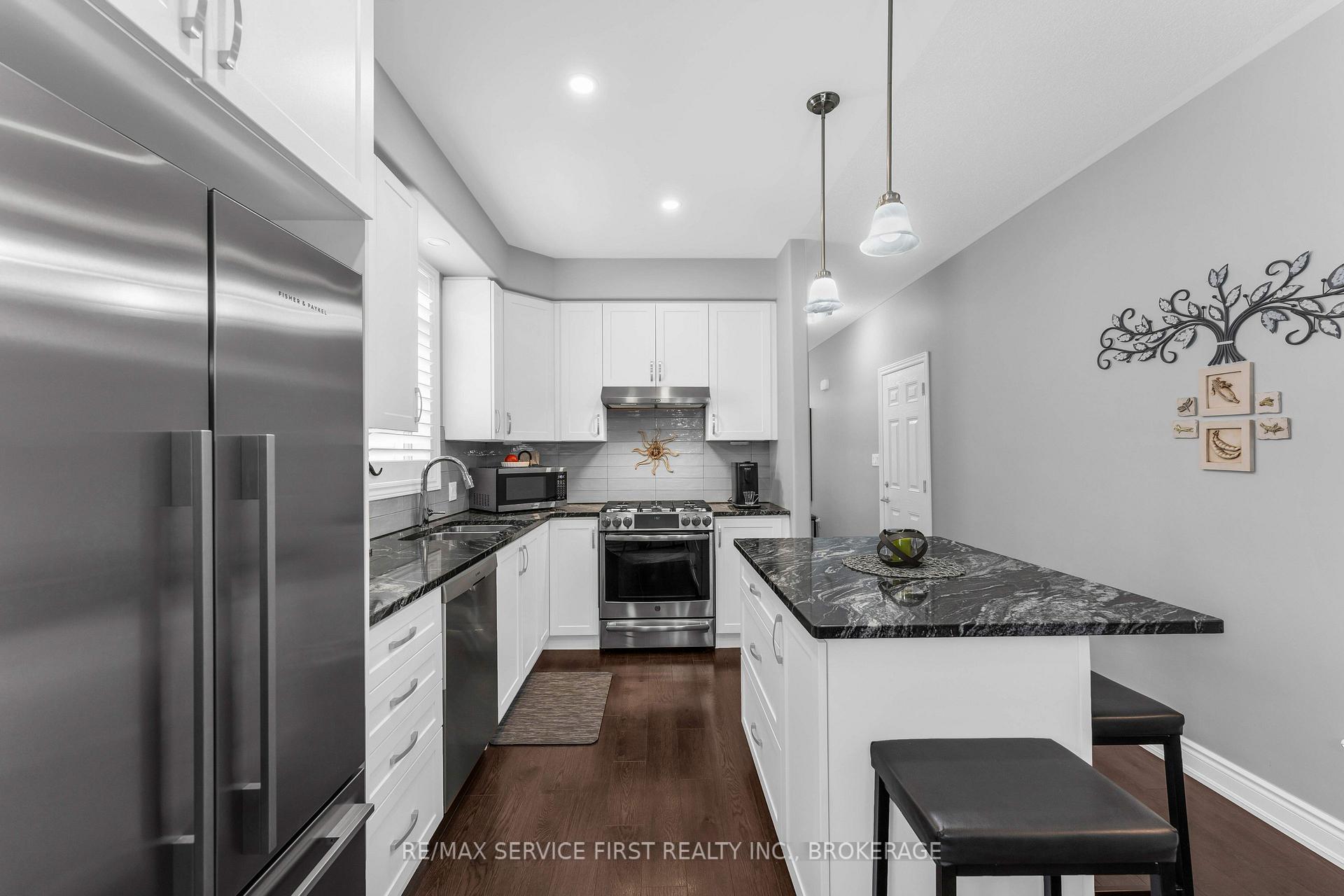 Photo 10 of 1604 Jade Avenue, Kingston, City Northwest — HOMEH